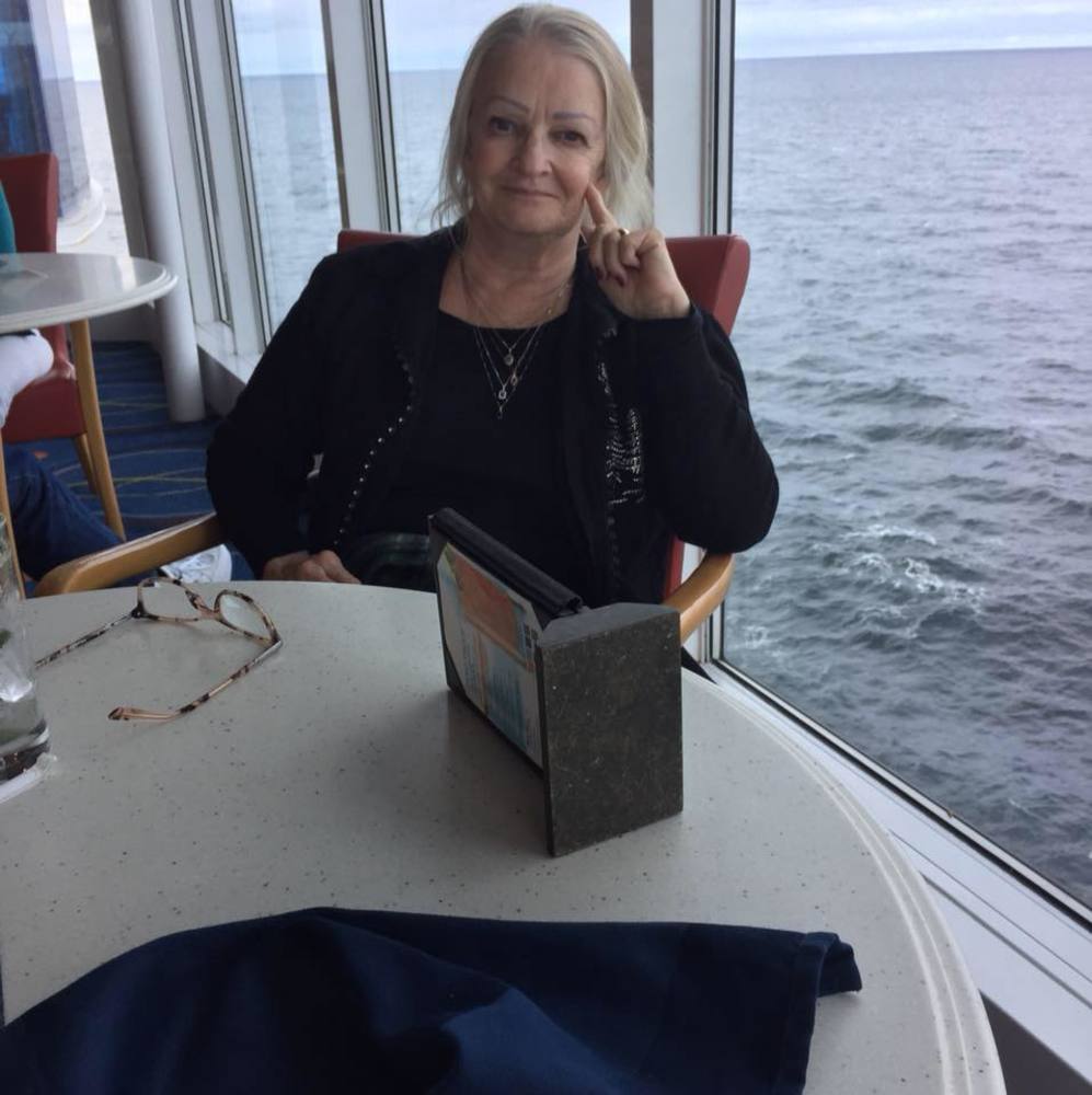 Meet your Posher, Vicki
